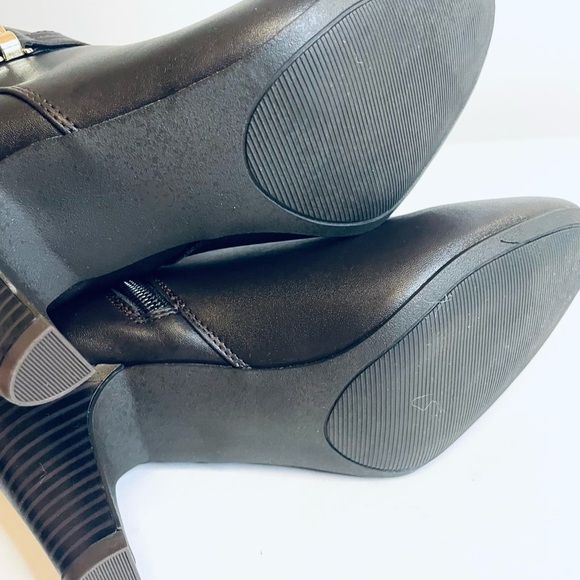 LONDON FOG Eaton Women’s Knee High Boots

Size 8.5 - Picture 6 of 10